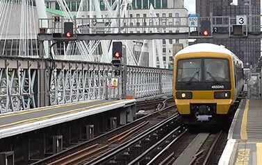 Taxi Clapham to Charing Cross Station